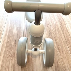 ディーバイクミニ プラス アッシュ｜1〜3歳向けバランスバイクの画像