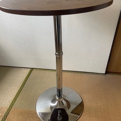丸型テーブルの画像