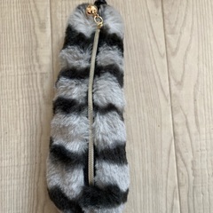 もふもふ猫しっぽポーチ　の画像