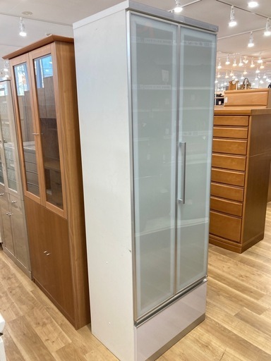 【トレファク高槻店】取りに来られる方限定！スライド式の食器棚のご紹介です！