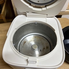 炊飯器の画像