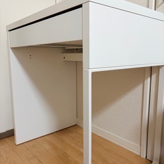デスク　ドレッサー　
机の画像