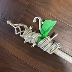アンティーク調カーテンレールの画像