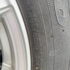 【バリ溝】スタッドレス4本セット　195/65R 16の画像
