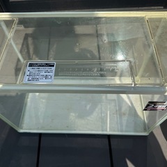 人工水草5点と城型装飾品2点　レンガ筒　流木型の画像