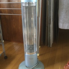 遠赤電気ストーブ