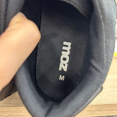 リユースのサカイ東金店 MOZ スニーカー Mサイズ TJ15352の画像