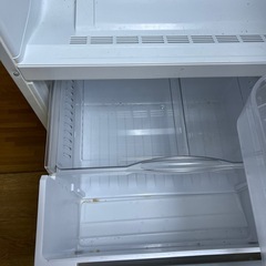 2022年製　Panasonic 365L 3ドア 冷蔵庫 NR-C373C-Wの画像