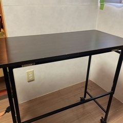 折りたたみ机　①の画像