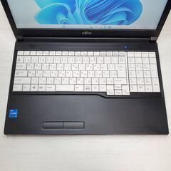 特価 2022年製 ノートパソコン 富士通 LIFEBOOK A5511/HX Core i5-1135G7 8GB SSD 256GB 【高年式・高コスパ・保証あり・全国発送】の画像