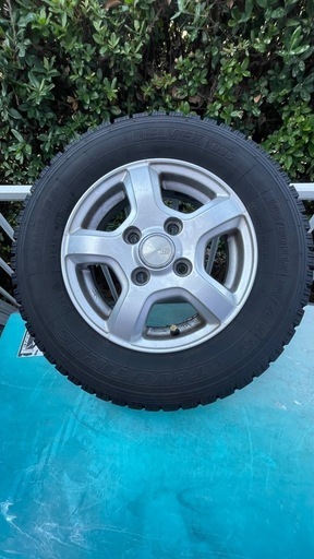 スタッドレスタイヤ/アルミJWL-T基準軽貨物に！