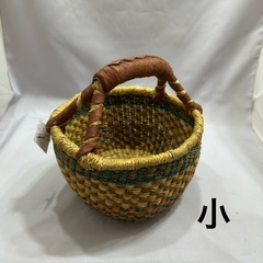 アフリカの手作りバスケット大中小
3個組の画像