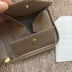 本日だけお値下げ‼️18時まで…降りたとみ財布の画像