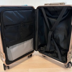 （お問い合わせ中）新品　Sサイズ　キャリーケース の画像