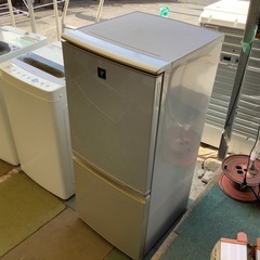 【リサイクルサービス八光】2012年製　シャープ 冷蔵庫 （137L・つけかえどっちもドア） シルバー系 プラズマクラスター搭載 SJ-PD14W-Sの画像