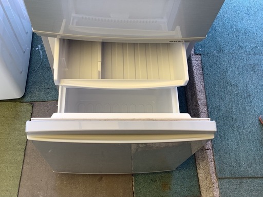 リサイクルサービス八光】2012年製 シャープ 冷蔵庫 （137L・つけかえ