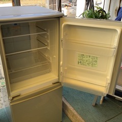 【リサイクルサービス八光】2012年製　シャープ 冷蔵庫 （137L・つけかえどっちもドア） シルバー系 プラズマクラスター搭載 SJ-PD14W-Sの画像
