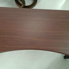 リユースのサカイ栃木店★ジモティ割あり★  デスク（ベッド用テーブル） ブラウン W116～155×D47×H52～72 クリーニング済み TC10990の画像