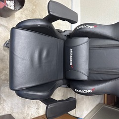 ＡＫＲacingゲーミングチェアの画像