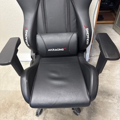 ＡＫＲacingゲーミングチェアの画像