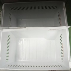 42 J029 設置まで対応  　Panasonic　自動製氷機能付き大型冷蔵庫　335Lの画像