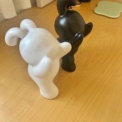 【ブックスタンド/インテリア】うさぎのオブジェ2個セット / 定価6,000円の画像