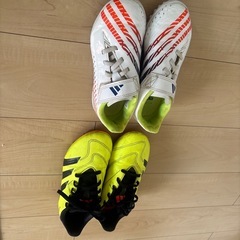 サッカー　スパイク　フットサル　シューズ　プレデターの画像