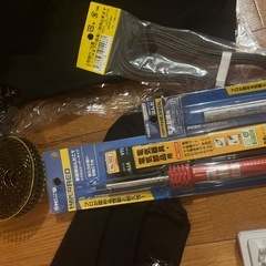 まとめ売り(はんだごて、レッグカバー、ボンド他)の画像