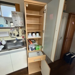 ニトリ製食器棚の画像