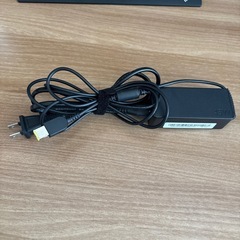Lenovo純正　45w ACアダプター 1の画像