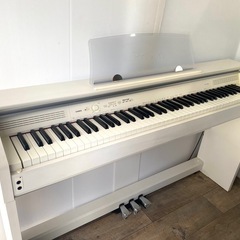 スタイリッシュモデル！CASIO  PX750 電子ピアノの画像