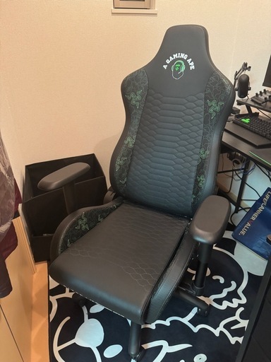 BAPE X RAZER NEON CAMO ISKUR X CHAIR 椅子