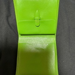 金色刺繍のレトロ財布の画像