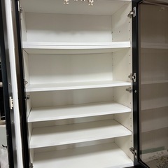 食器棚の画像