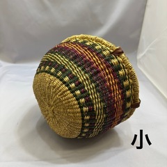 アフリカの手作りバスケット中小2個セットの画像