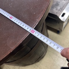 6667①木製 古樽 バレルテーブル 直径約80㎝ 高さ約103㎝ キャスター付きの画像