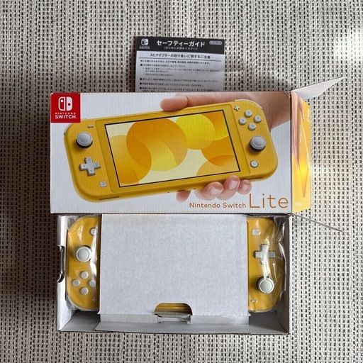 Nintendo Switch Lite（イエロー）