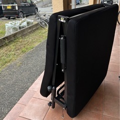 折りたたみベットの画像
