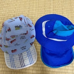 帽子と服まとめ売りの画像
