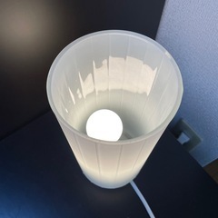 IKEAフロアライトの画像