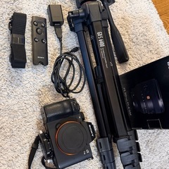 sonya7III本体とGmaster50mmレンズ、三脚フルセットの画像