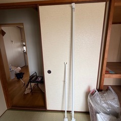 突っ張り棒の画像
