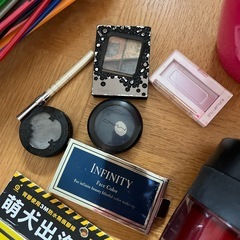 無料‼️M•A•C VISE化粧品　oxoタンブラー　チワワプレートなどの画像
