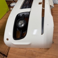 トヨタ 純正 200系 ハイエース 前期 1型 2型 標準 ナロー フロント バンパー の画像