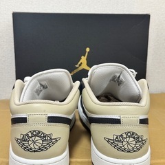 エア ジョーダン 1 LOW メンズシューズ / Air Jordan 1 Low Men’s Shoes 553558-153 Summit Whiteの画像