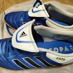 【値下げ！】フットサルシューズadidas23.5cm　美品　本町or住之江の画像