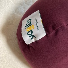 Yogibo ヨギボー　ロールマックス　ワインレッドの画像