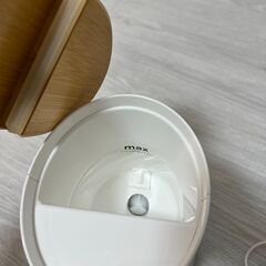 【ほぼ新古】Furbo ファーボ ドッグカメラ（おやつ飛ばし＆双方向会話機能付き見守りカメラ）の画像