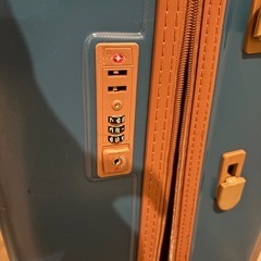 キャリーケースの画像