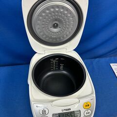 【動作保証あり】TIGER タイガー 2019年 JBH-G101-W 5.5合炊き マイコン炊飯器【管理KRK1120】の画像